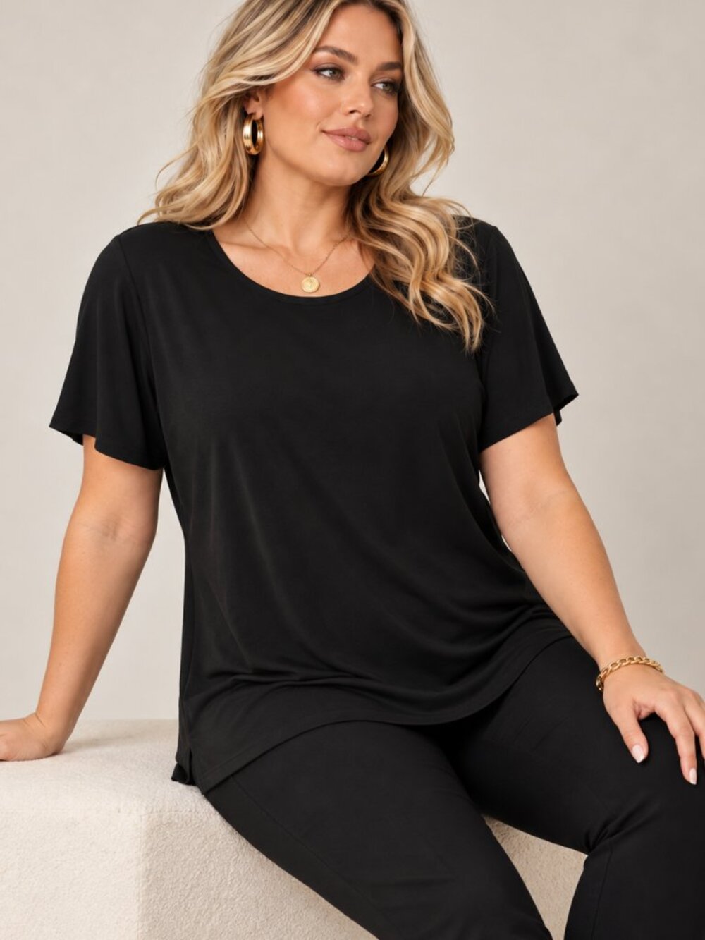 Notations Woman 3X Black Knit Tunic Top Short Sleeve Plus Size Made USA